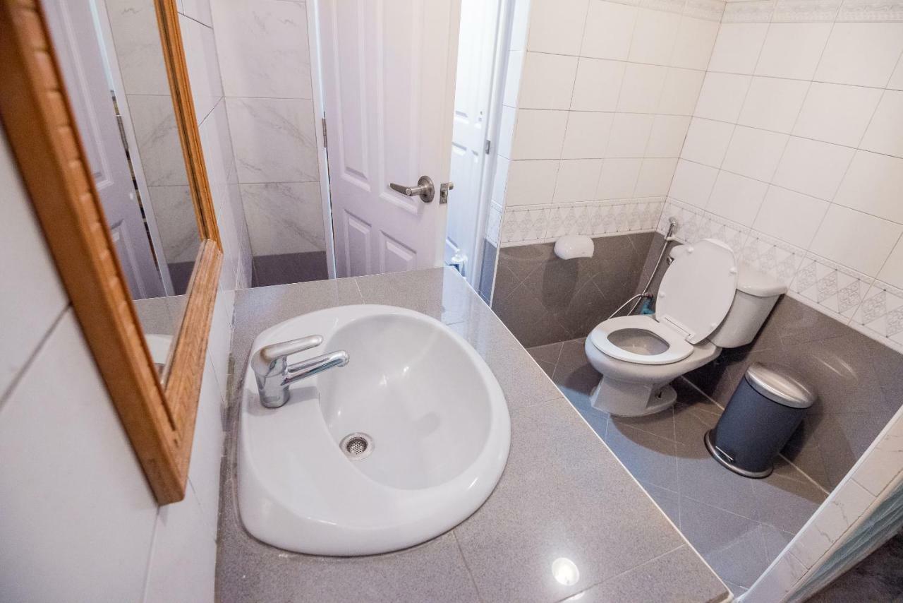 Хостел T Smy House Бангкок Экстерьер фото