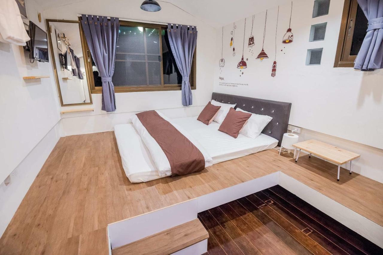 Хостел T Smy House Бангкок Экстерьер фото