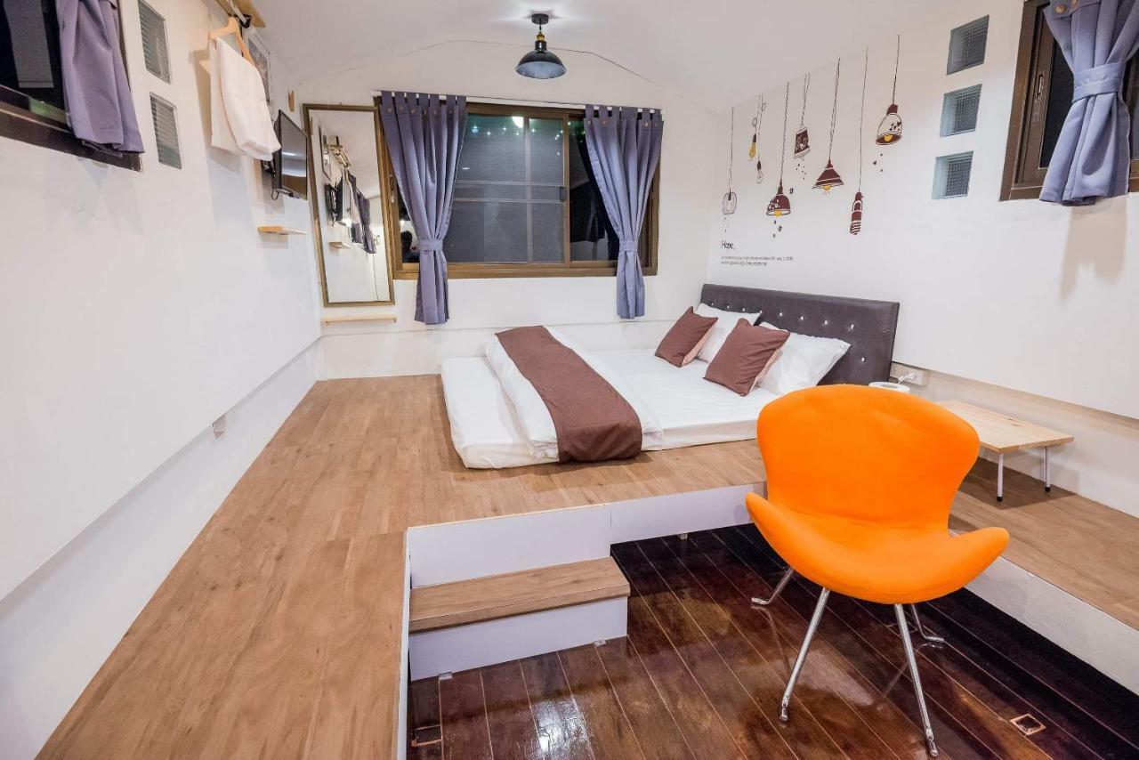 Хостел T Smy House Бангкок Экстерьер фото